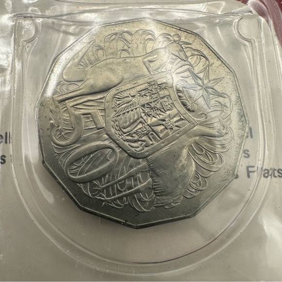 Vintage 1971 Royal Australian Mint Coin Set – Wildlife Design – Uncirculated - Picture 8 of 16